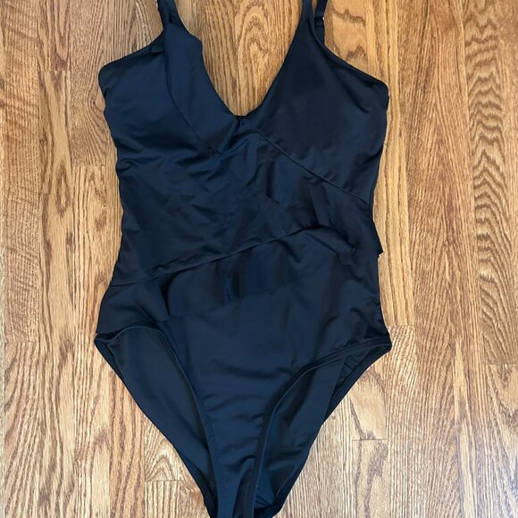 Tribal Sport One Piece Swimsuit Black with Ruffles Women's Size Small - Picture 1 of 4